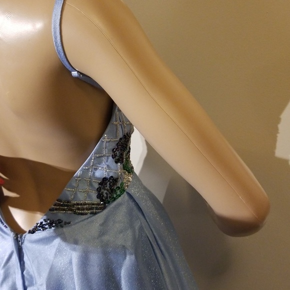 Nwot Beaded‎ shimmery gown - Picture 5 of 9